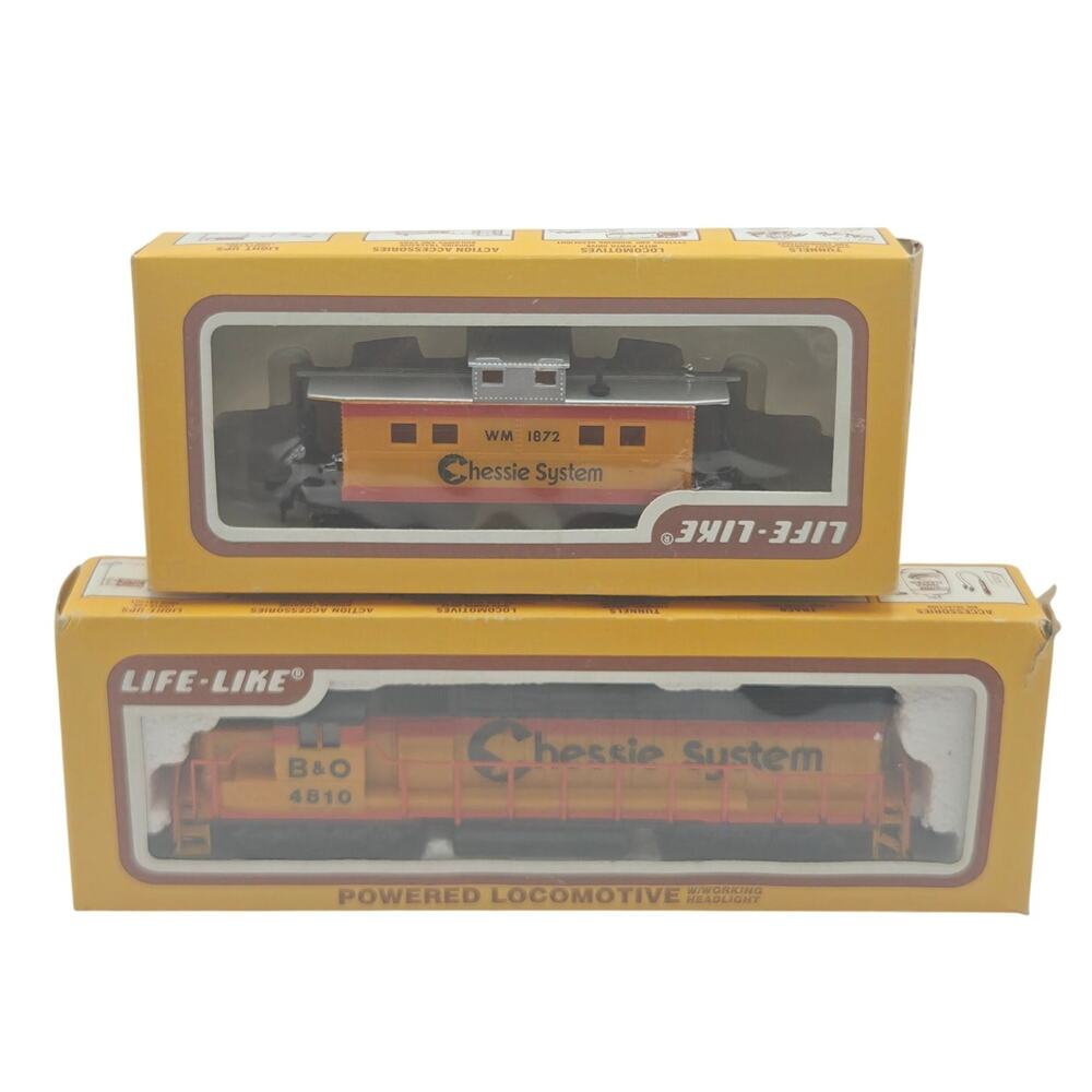 Life-Like HO Scale Chessie System Locomotive & Caboose In Original Box